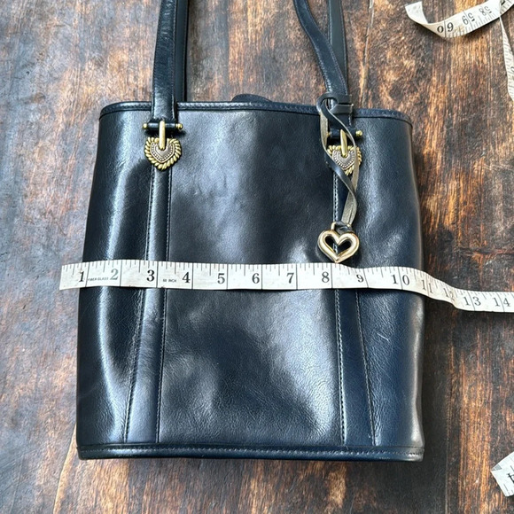 Brighton vtg navy blue leather with gold hardware large bucket back - Picture 12 of 15